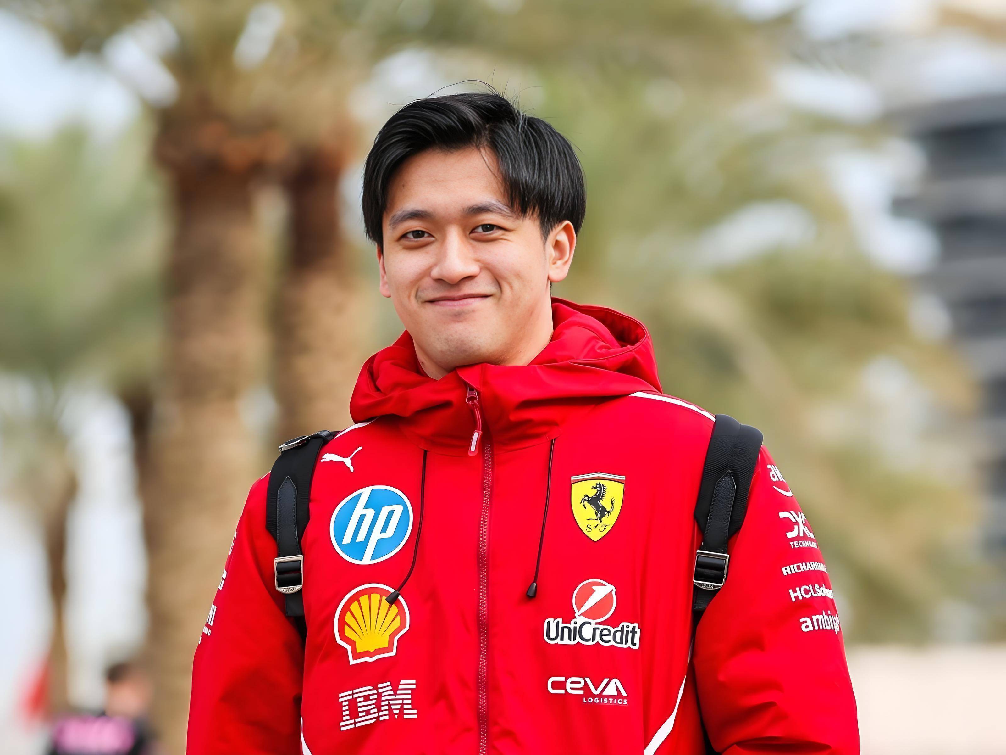 索伯车队碾压雷诺车队,周冠宇统治全场 索伯车队碾压雷诺车队,周冠宇统治全场