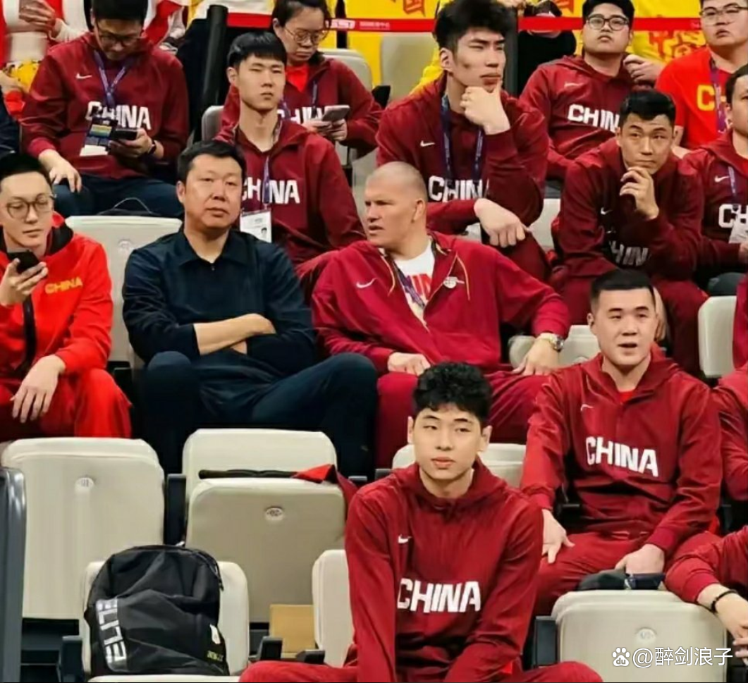 爱游戏在线-中国队力克日本队，许昕扛起全队