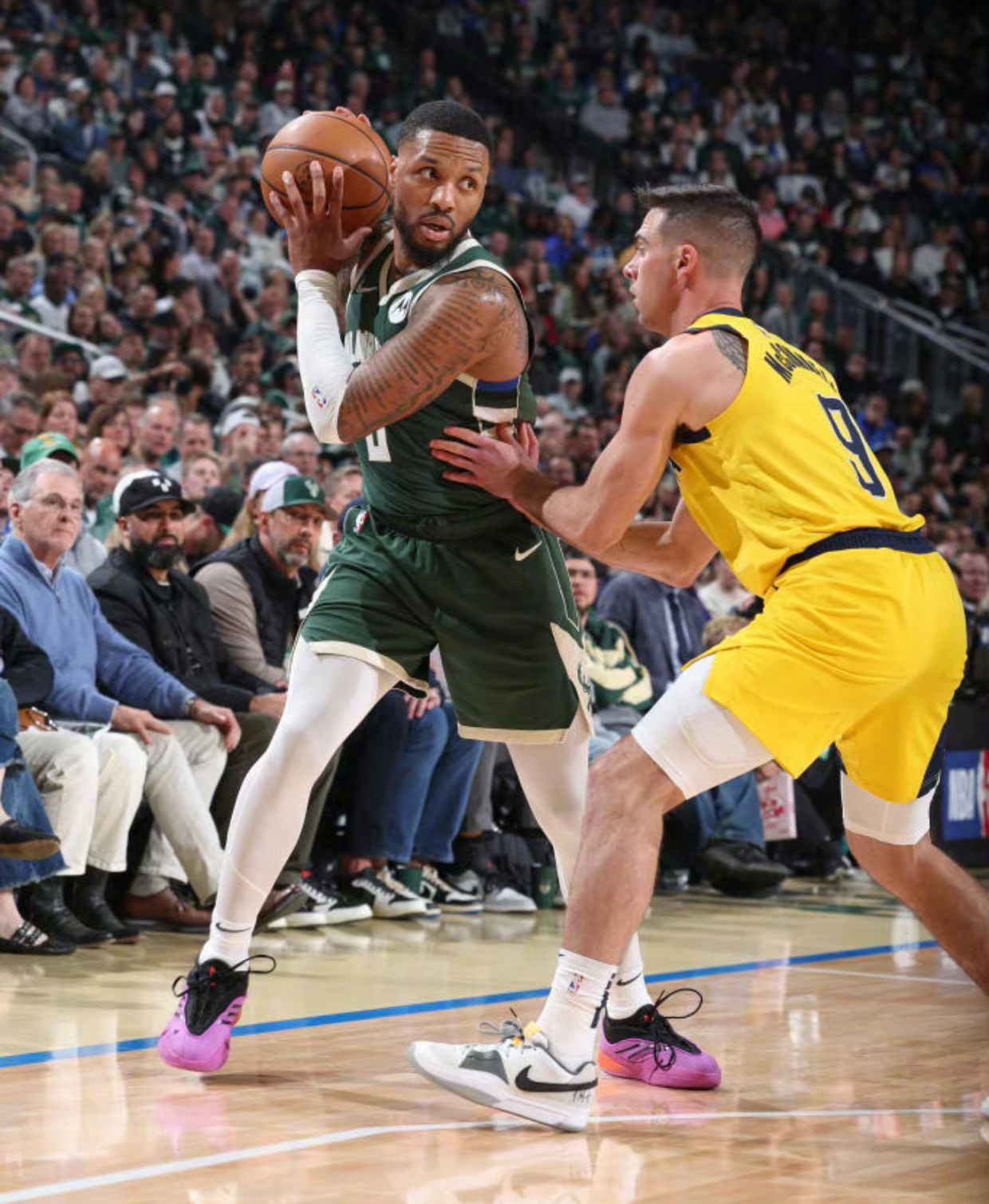 雄鹿横扫公牛，欧文高光表现