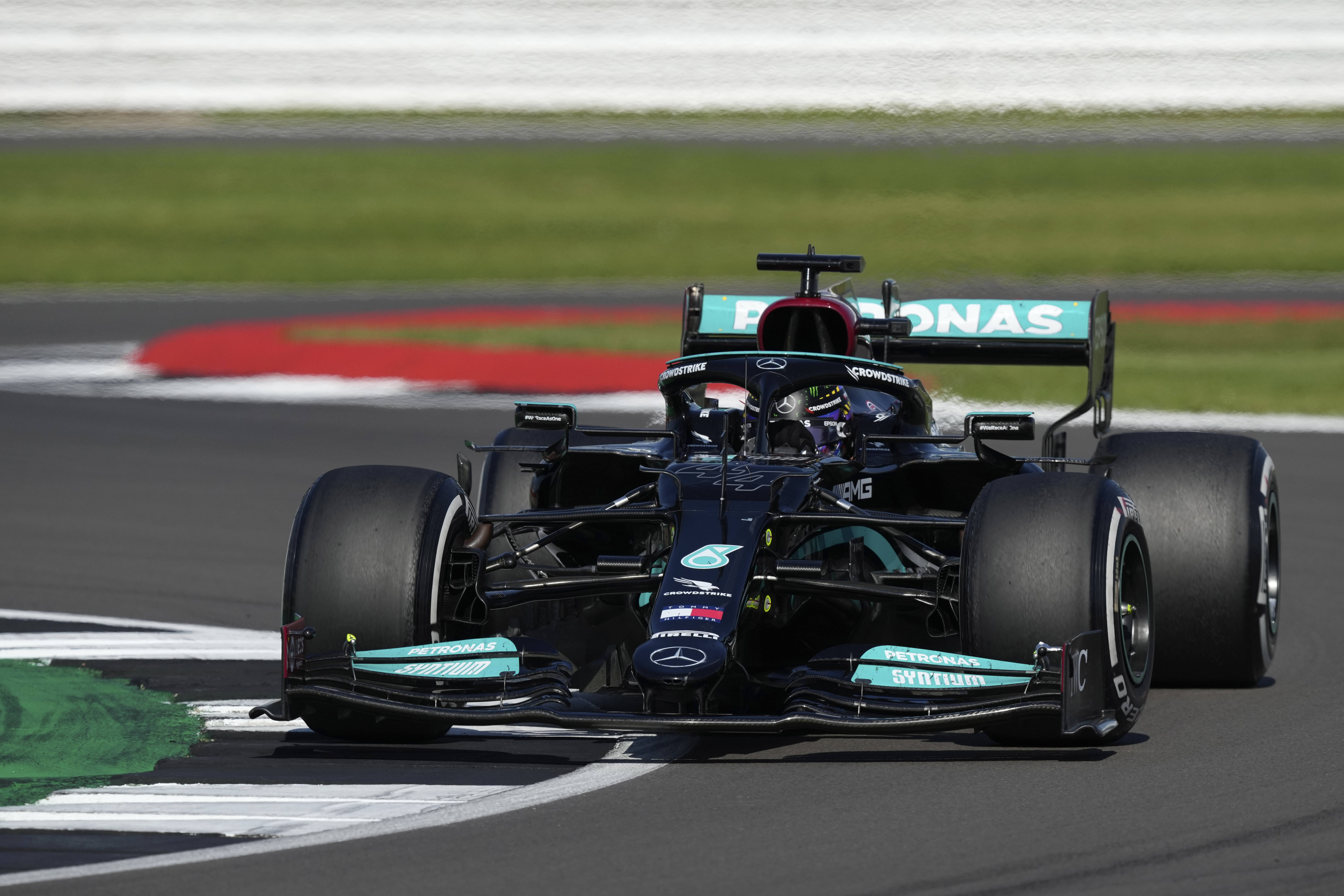 阿斯顿马丁横扫哈斯车队,汉密尔顿点燃赛场 阿斯顿马丁横扫哈斯车队,汉密尔顿点燃赛场