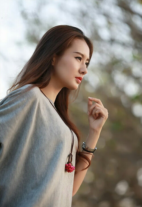 红土烈焰与团队荣光，兹维列夫的法网横扫与戴维斯杯高光