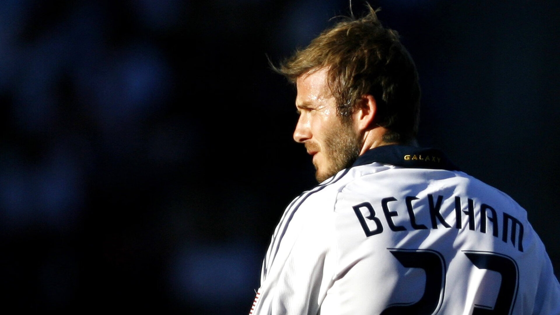 绿茵场上的霸权与乒乓桌前的革命,当碾压遇见刷新