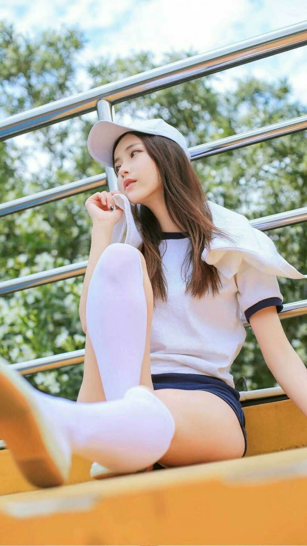 圣西罗长夜，莱奥于无声处扛起全队，写就年度焦点之战的孤勇诗篇